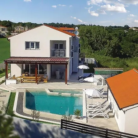Holiday home Gorgeous In With Sauna Marcana