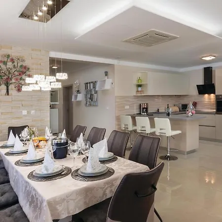 Gorgeous In With Sauna Holiday home Marcana