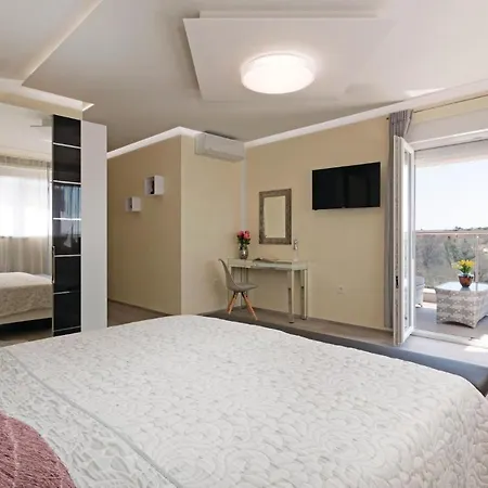Gorgeous In With Sauna Holiday home Marcana