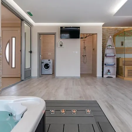 Holiday home Gorgeous In With Sauna
