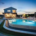 Casa vacanze Gorgeous In With Sauna *