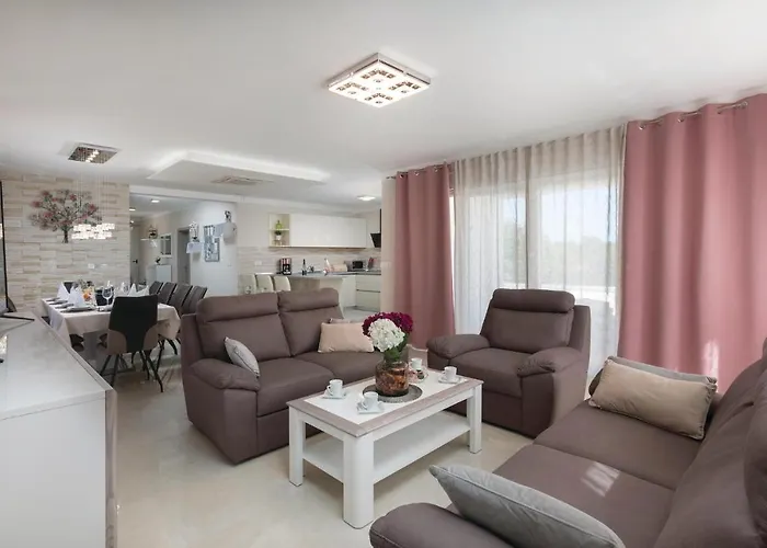 Gorgeous In With Sauna * Marčana