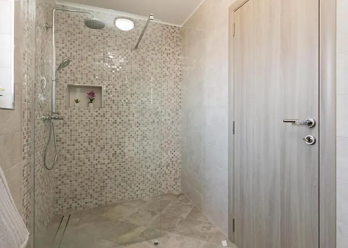 Gorgeous In With Sauna Vakantiehuis