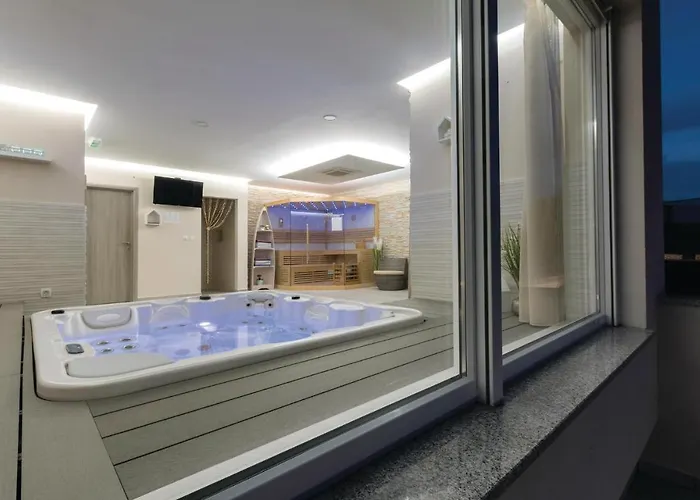 Vakantiehuis Gorgeous In With Sauna Marčana