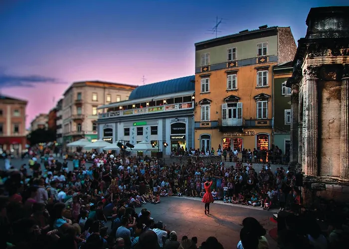 Vakantiehuis Gorgeous In With Sauna *