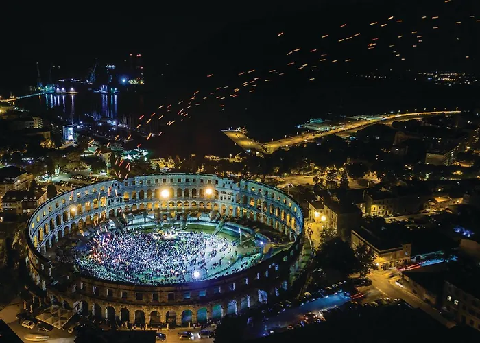 Vakantiehuis Gorgeous In With Sauna *